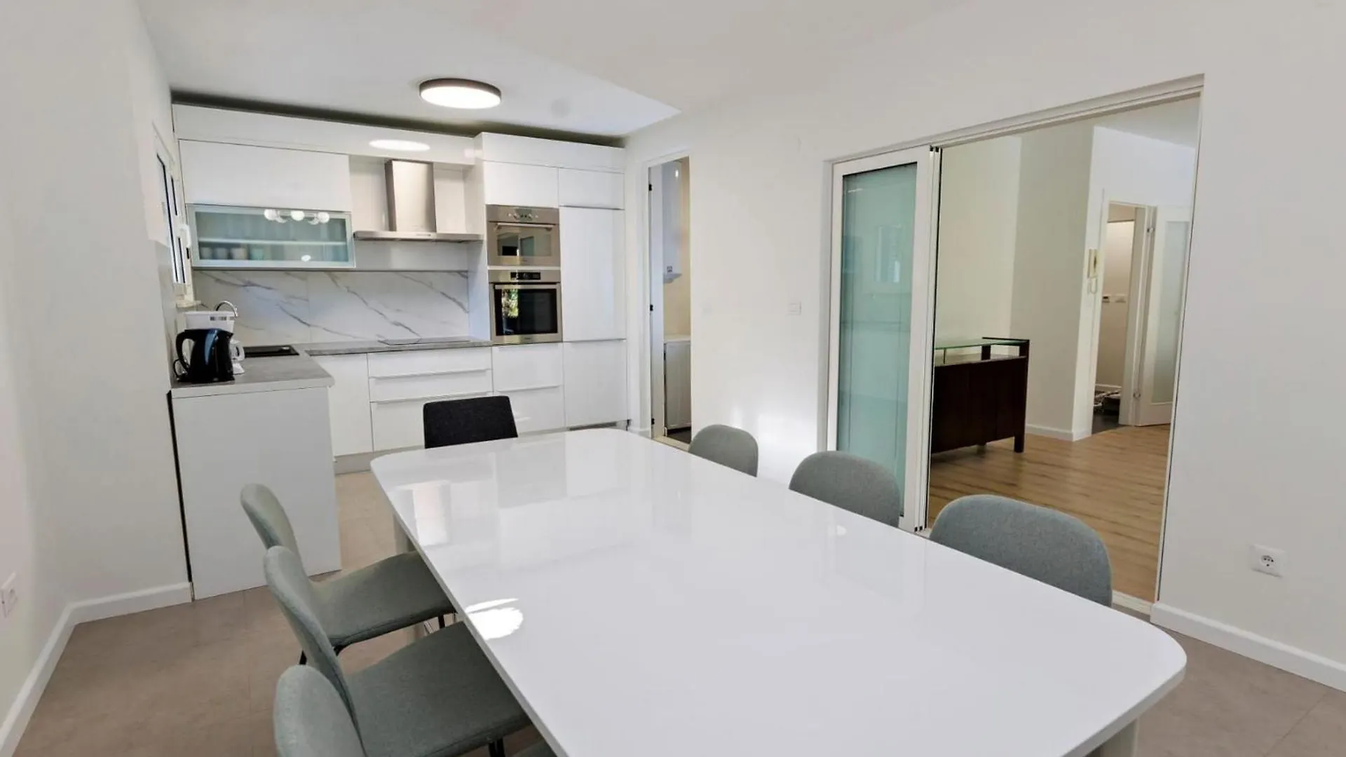 Spacious Kastel Stafilic Apartment With Private Pool Kastela 0*,