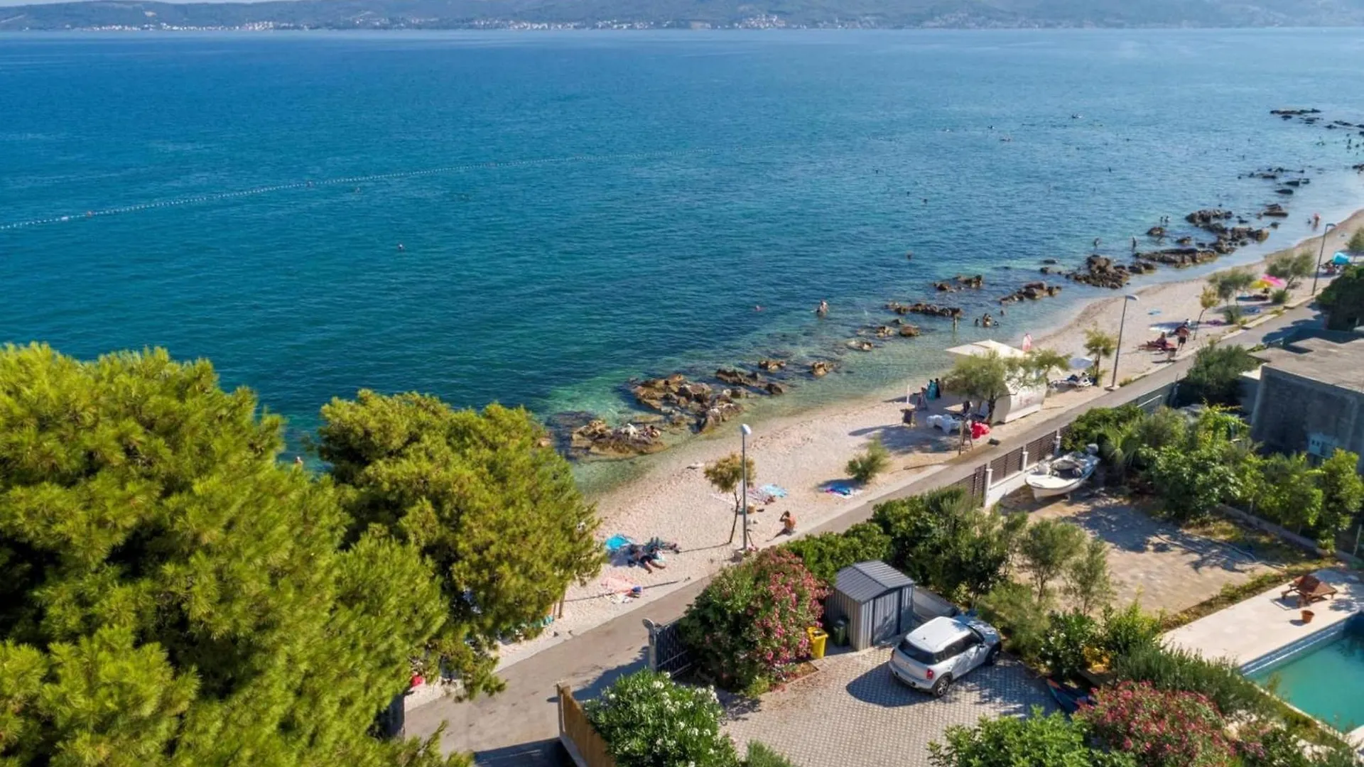 Spacious Kastel Stafilic Apartment With Private Pool Kastela